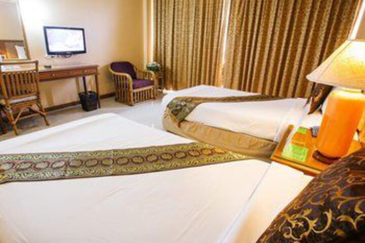 Room 14 of 27