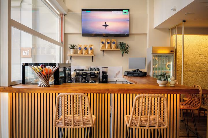 Breakfast/Coffee Service 32 of 64