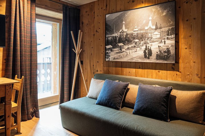 Room 47 of 176