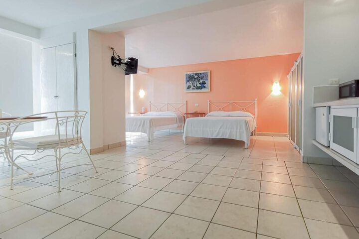 Room 20 of 33