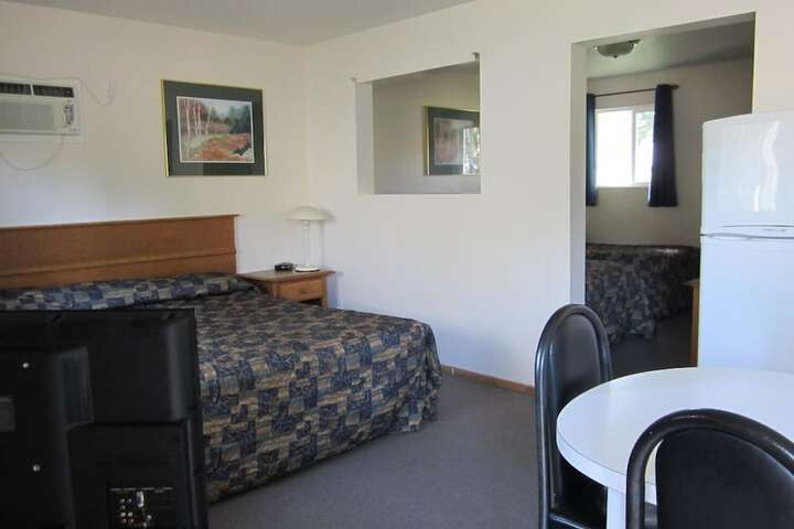Room 9 of 69