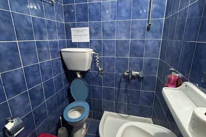 Room 15 of 21