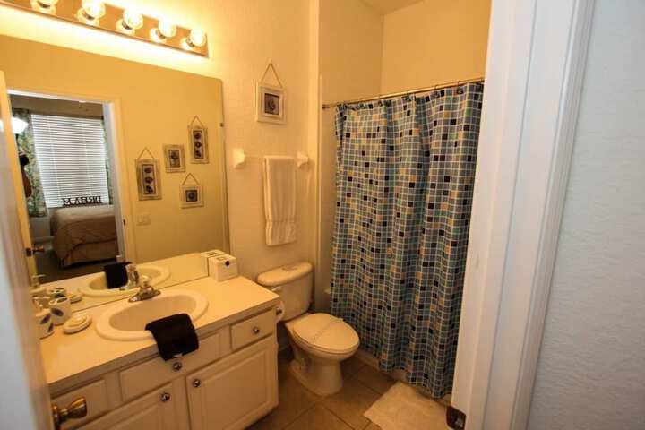 Room 9 of 28