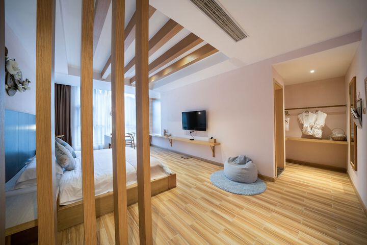 Room 50 of 149