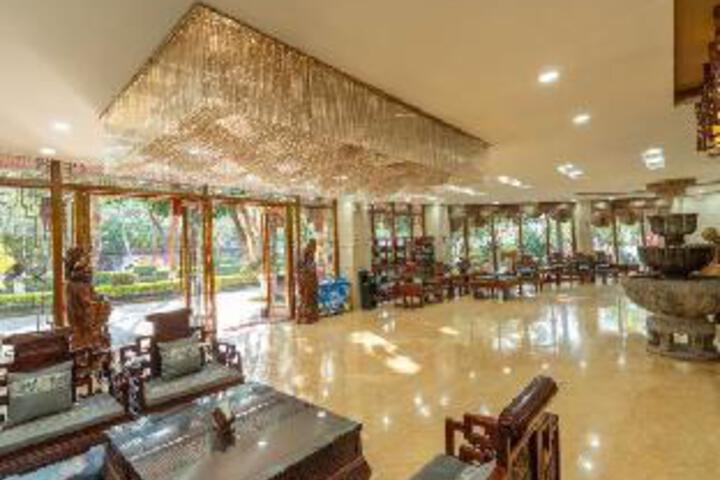 Zhenyuan Longrui Hotel