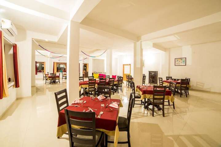 Dining 64 of 90