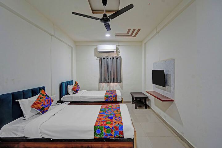 Room 20 of 28