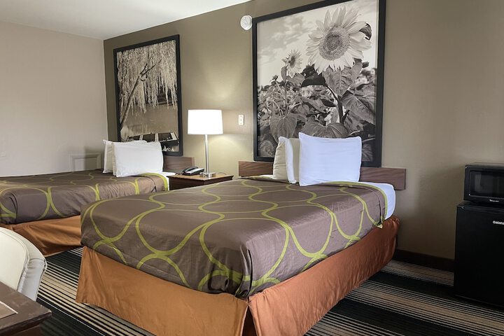 Room 7 of 19