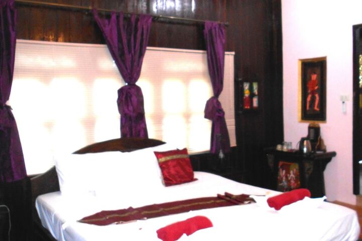 Room 3 of 28