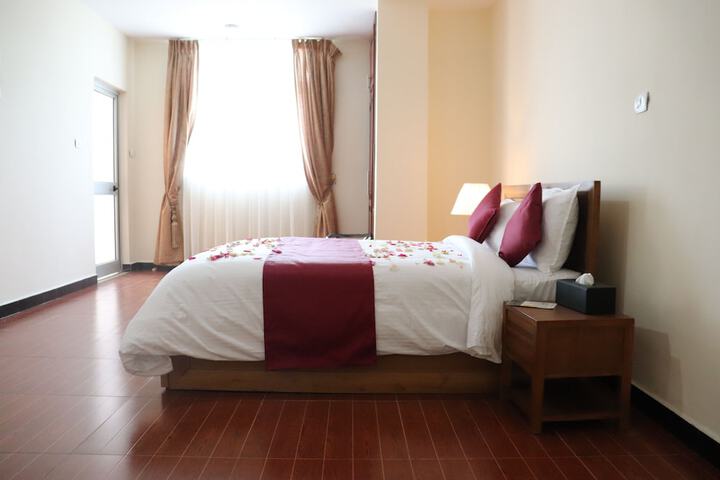 Room 4 of 37
