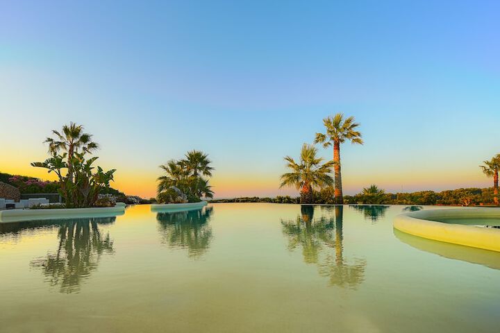 Pool Hotel