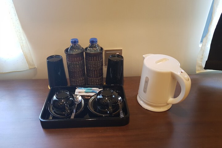 Breakfast/Coffee Service 66 of 153