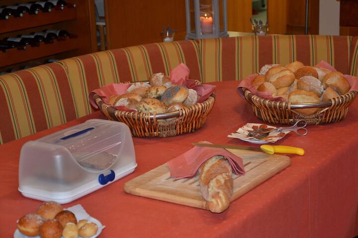 Breakfast/Coffee Service 23 of 36
