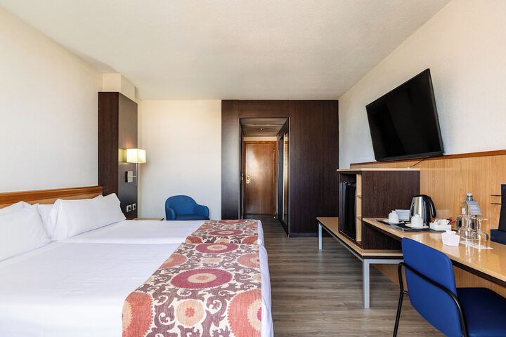Room 13 of 50