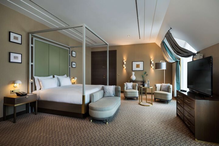Room 45 of 145