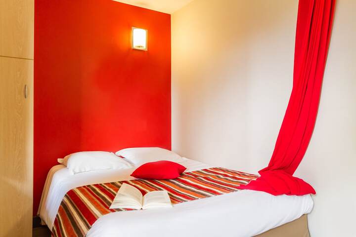 Room 4 of 66