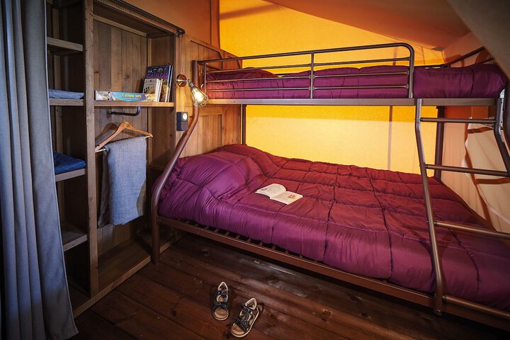Room 3 of 40