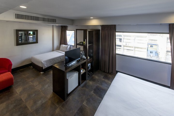 Room 19 of 77