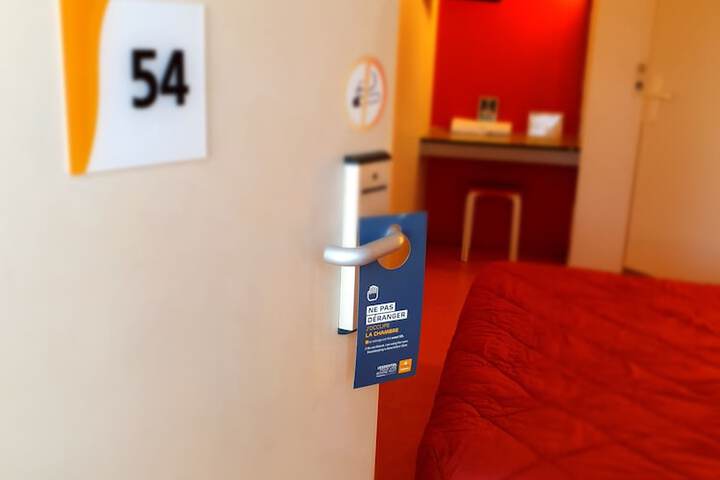 Room 5 of 30