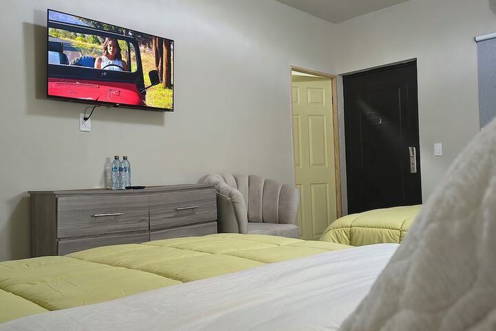 Room 14 of 28