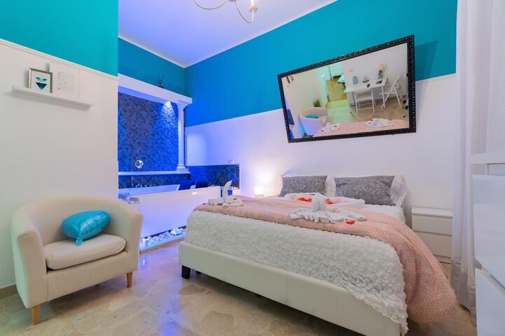 Room 16 of 28