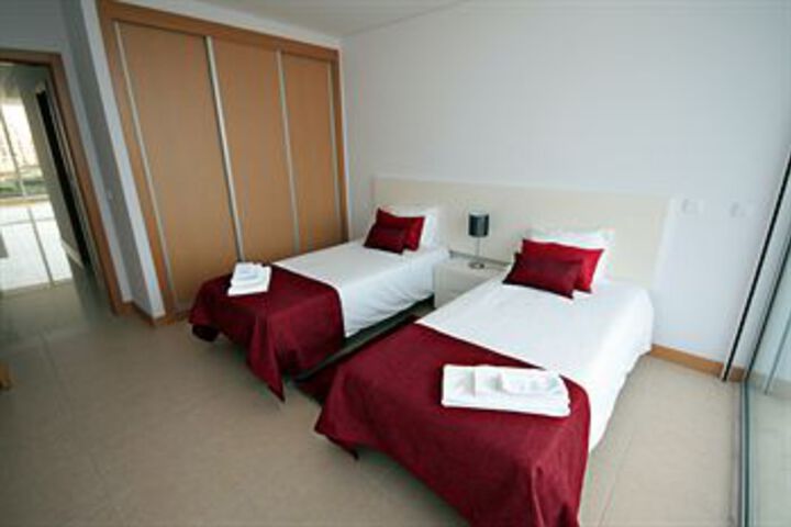 Room 11 of 20