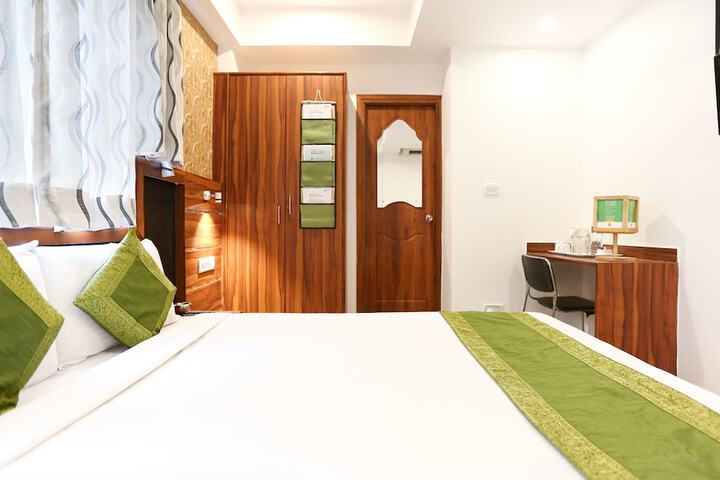 Room 16 of 21