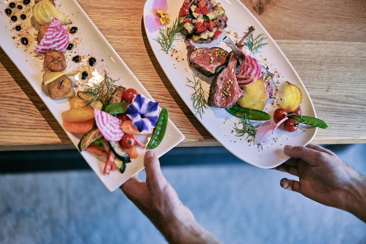 Dining 57 of 77
