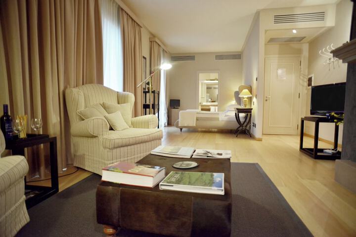 Room 96 of 216
