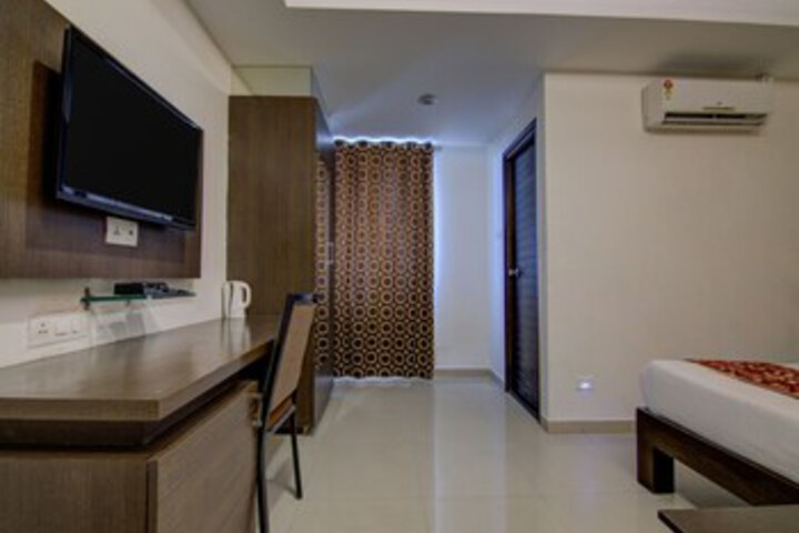 Room 17 of 23