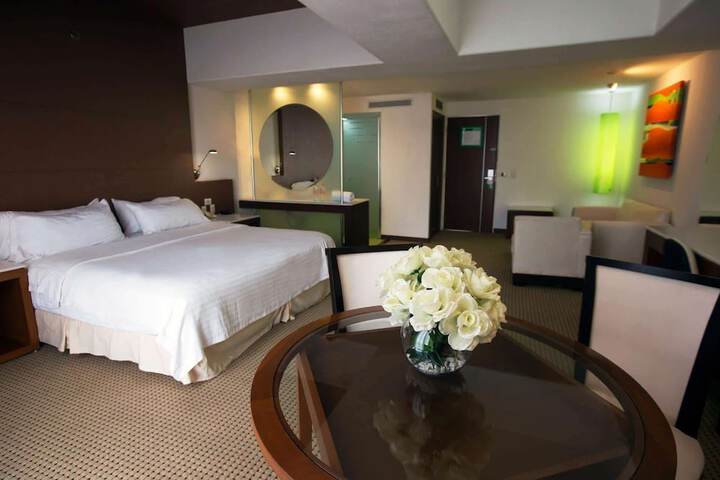 Room 16 of 81