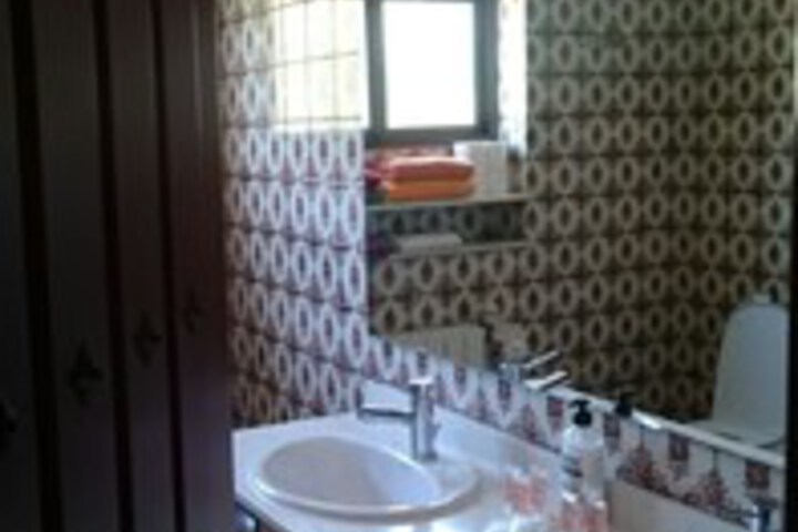 Room 2 of 44