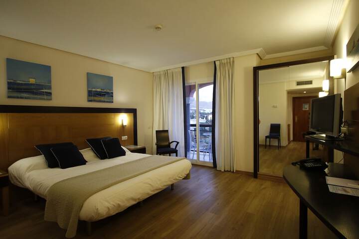 Room 12 of 74