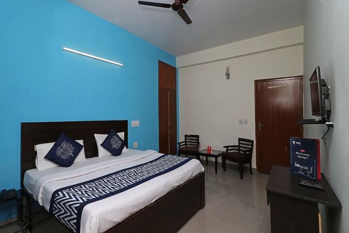 Room 11 of 31