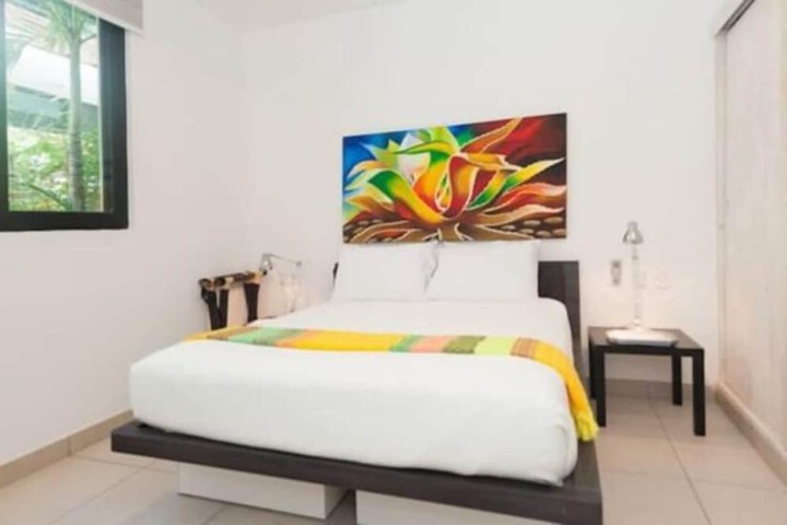 Room 2 of 9