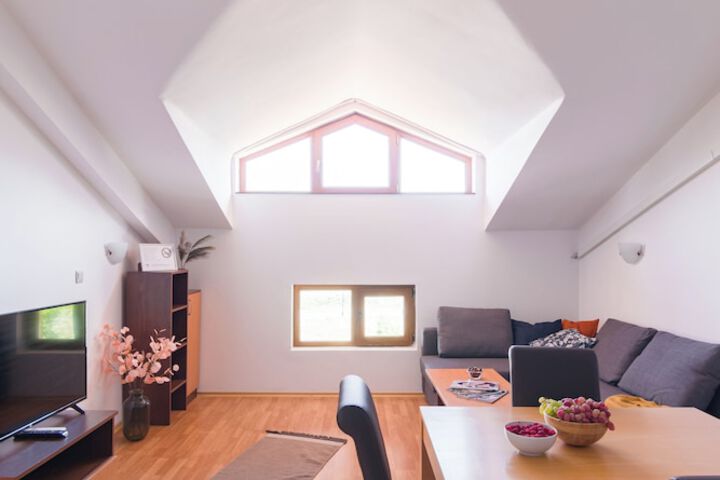 Room 2 of 44