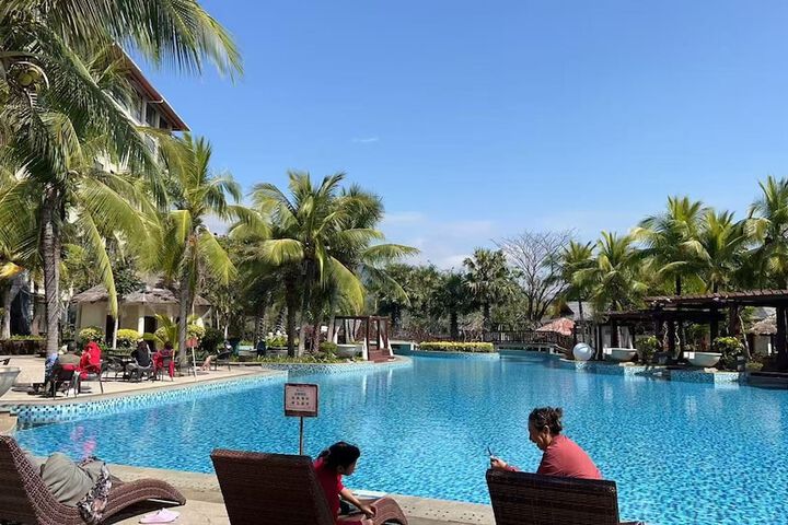 Hotel View 176 of 178