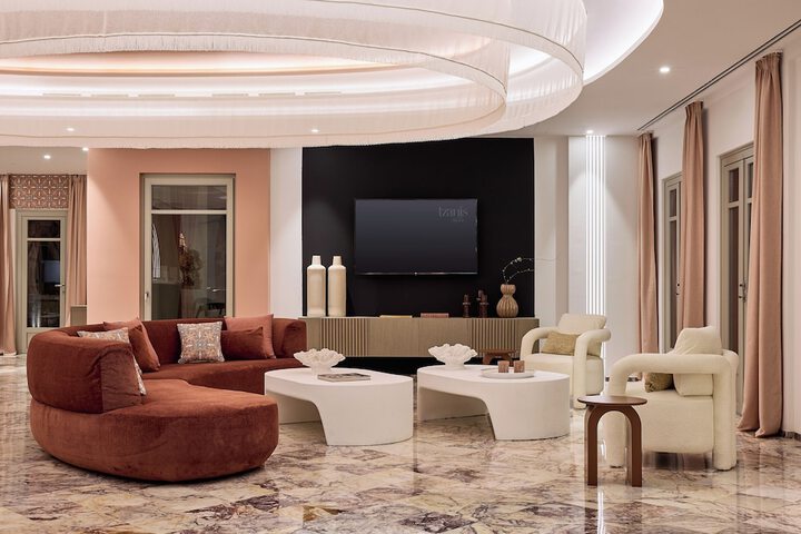 Hotel Interior 4 of 116