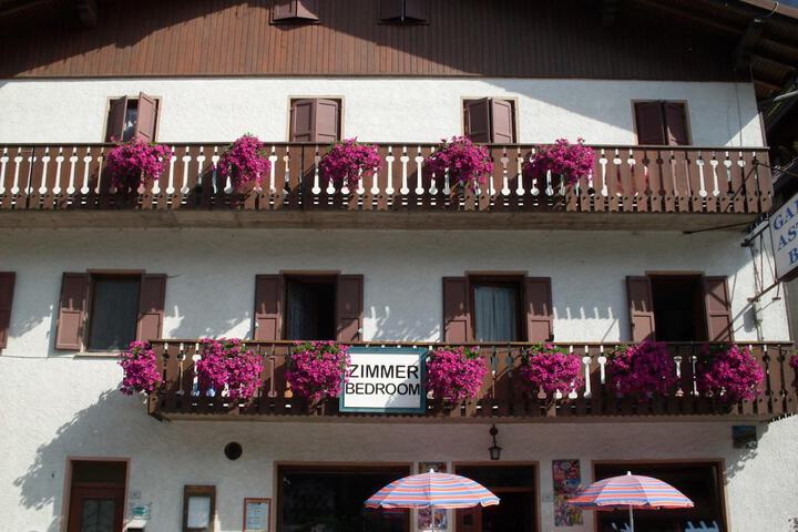 Hotel 66 of 69
