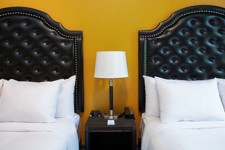 Room 25 of 54