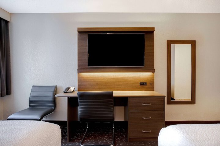 Room 14 of 49