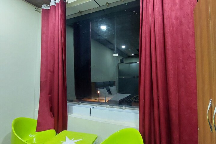 Room 19 of 25