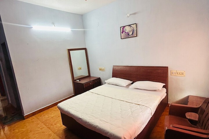 Room 3 of 14