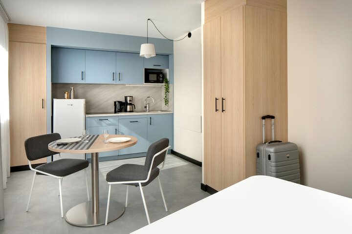 Room 8 of 21