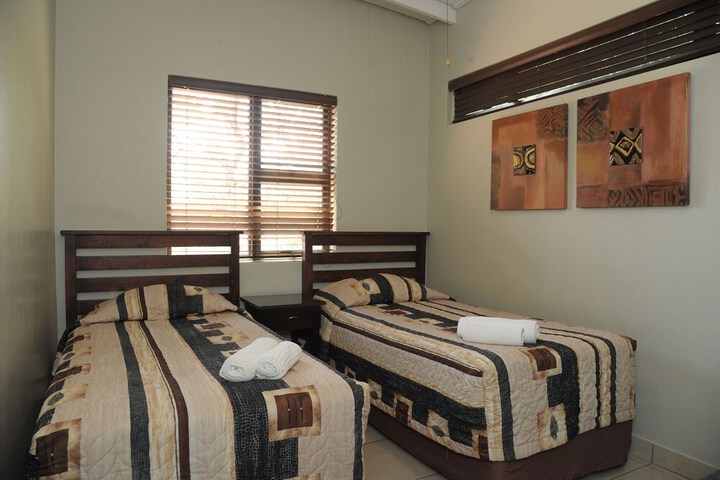 Room 6 of 236
