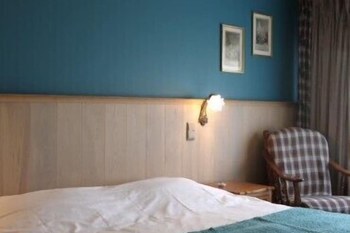 Room 14 of 39