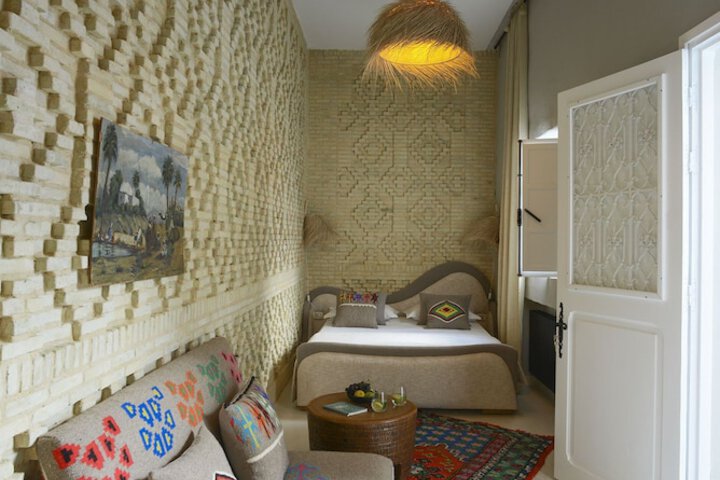 Room 25 of 72