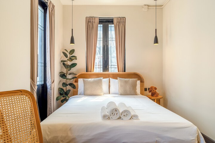 Room 10 of 97