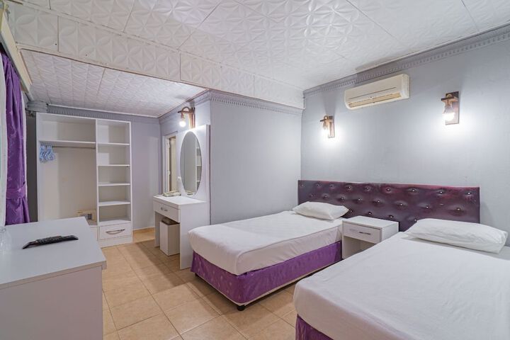 Room 20 of 84