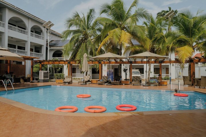 Exterior of Raybow International Hotel